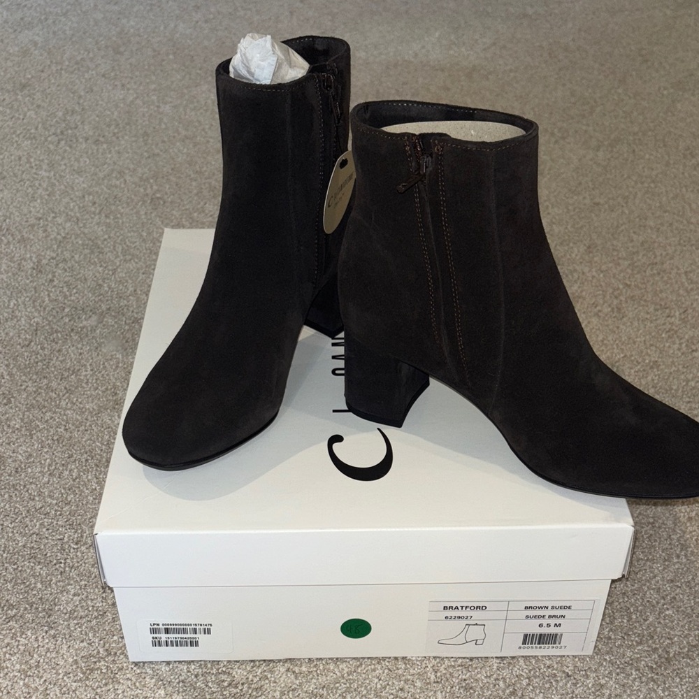 L Canadienne NWT Bratford brown suede booties 6.5